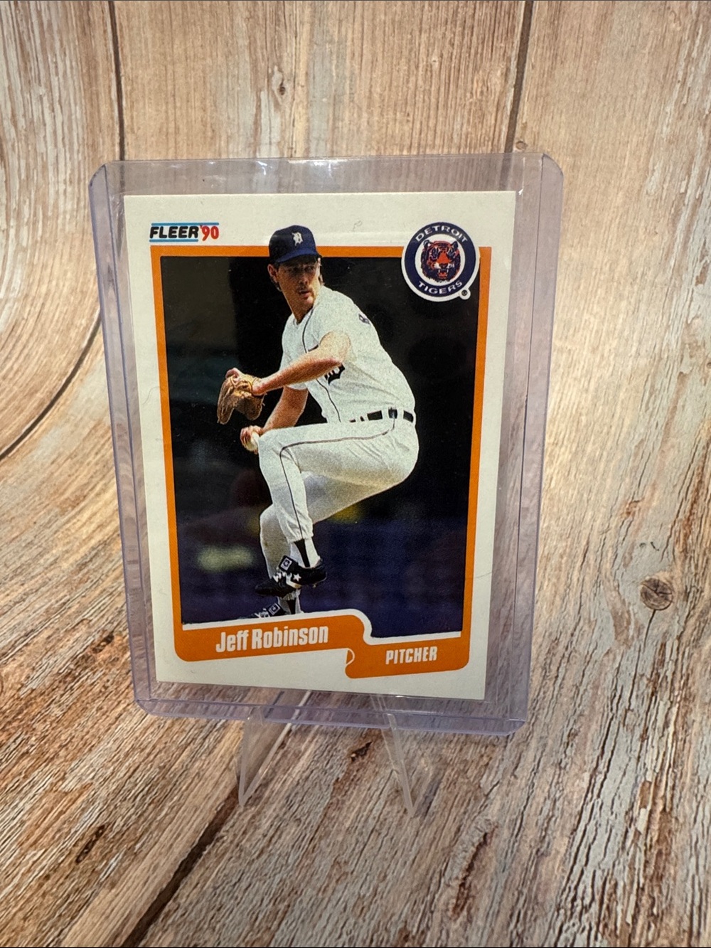 VTG Fleer '90 Jeff M. Robinson #614 Baseball Trading Card Item #PHK1784